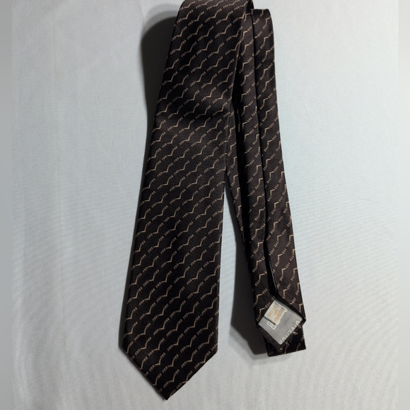 Givenchy Black and Cream Textured Silk Tie - Picture 1 of 4